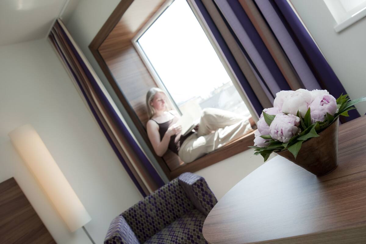 business double room single use | in-room dining