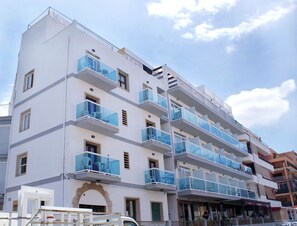 Fachada de la propiedad