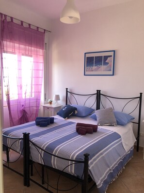 Classic Apartment, Multiple Beds, Private Bathroom | Free WiFi, bed sheets