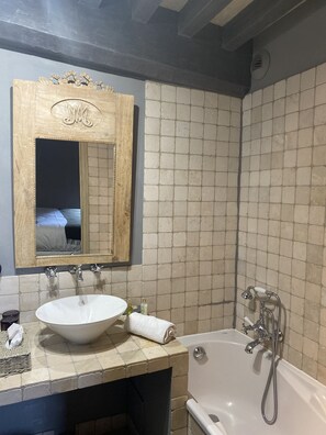 Cosy Double Room | Bathroom