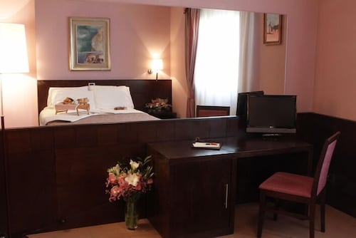 Hotel City