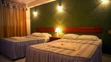 Premium bedding, in-room safe, desk, blackout drapes