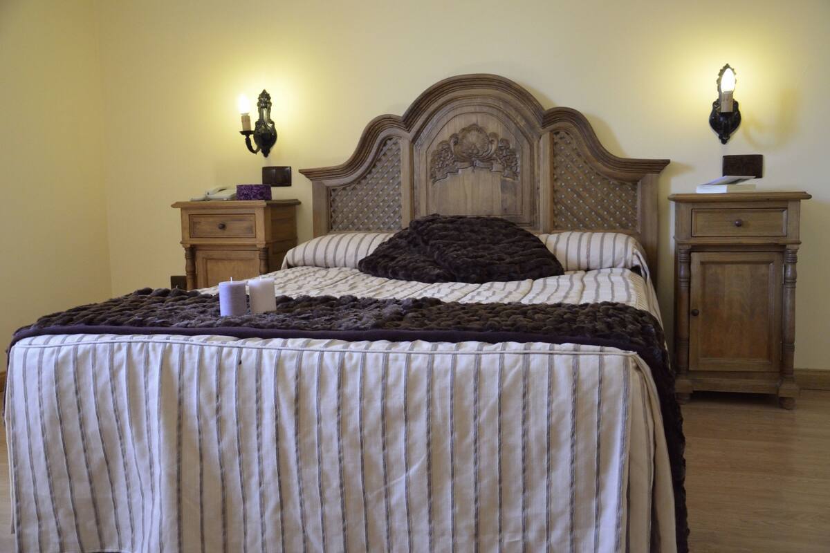 Classic Room | Minibar, in-room safe, soundproofing, cribs (free)