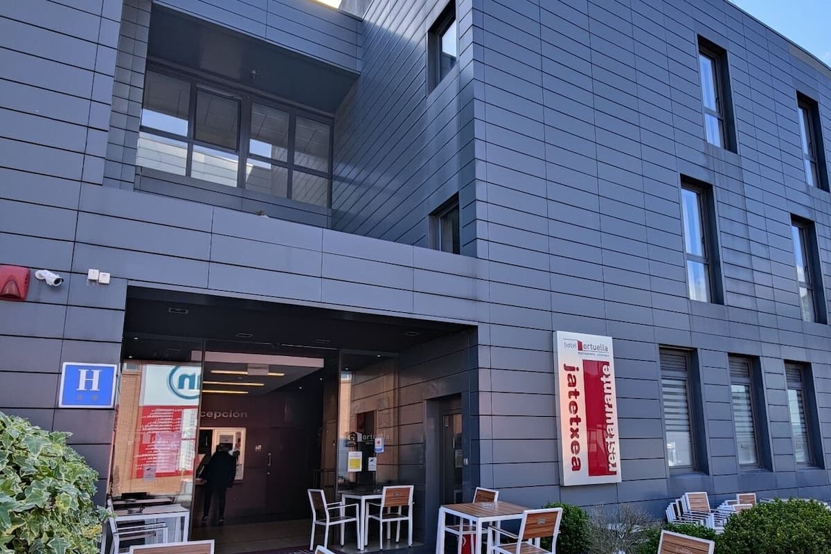 triple room | bathroom sink