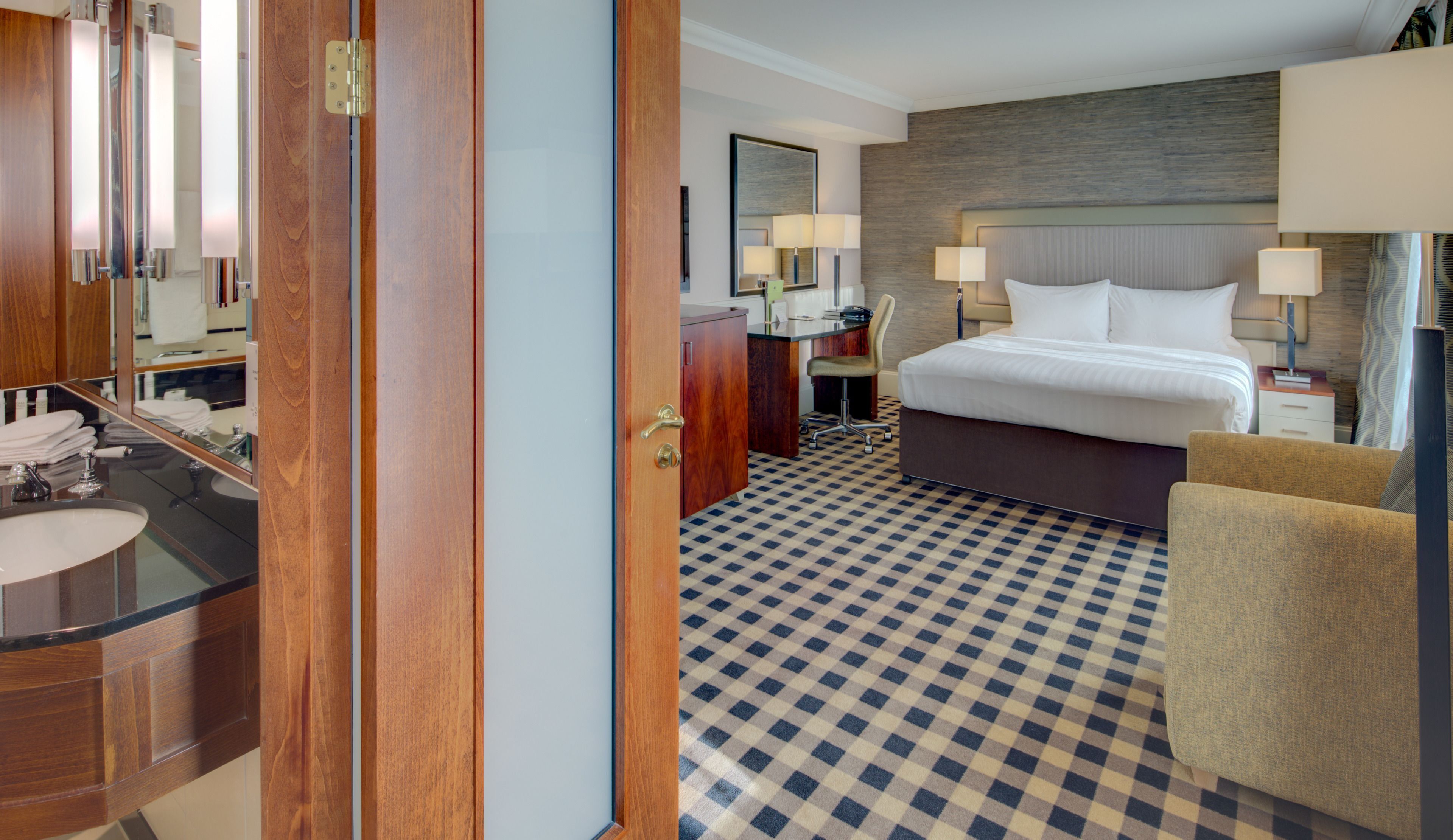 Minibar, coffres-forts dans les chambres