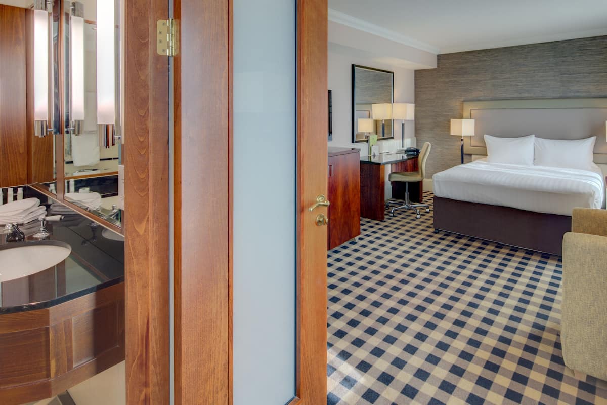 Minibar, in-room safe, laptop workspace, soundproofing