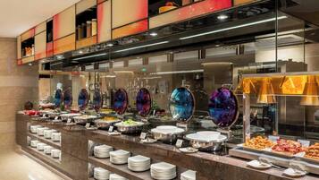 Daily buffet breakfast for a fee