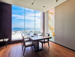 供應早餐、午餐、晚餐；園景