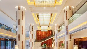 Lobby-lounge