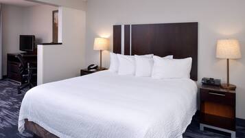 Suíte estúdio executiva, 1 quarto | Roupas de cama premium, cofres nos quartos, escrivaninha