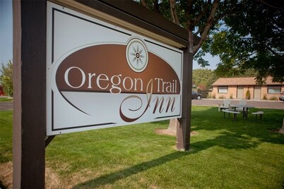 Oregon Trail Inn