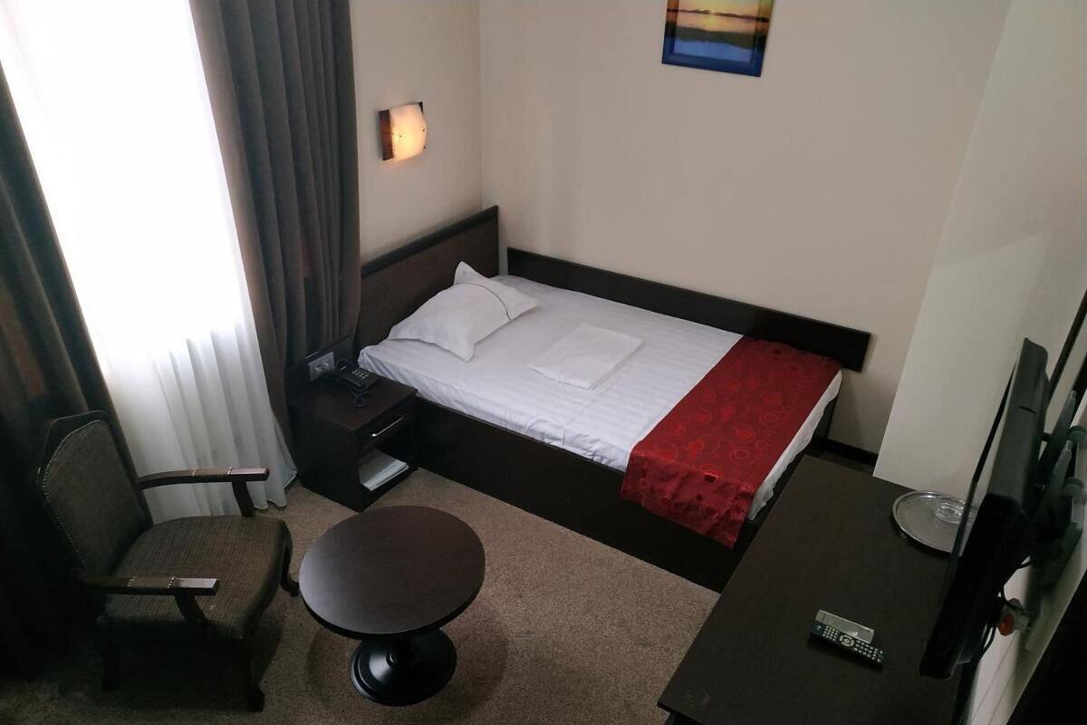 Soundproofing, free WiFi