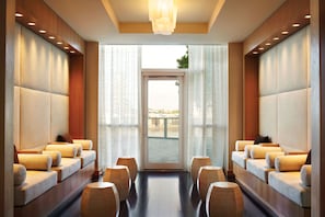 Couples treatment rooms, sauna, body treatments, aromatherapy