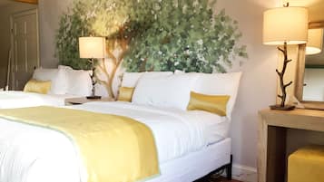 Habitación de lujo, 2 camas de matrimonio | Ropa de cama de alta calidad y edredones de plumas