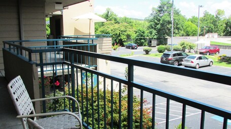 Arbors at Island Landing Hotel Suites - Image 3
