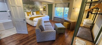 Arbors at Island Landing Hotel & Suites