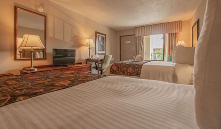 Arbors at Island Landing Hotel Suites - Image 10