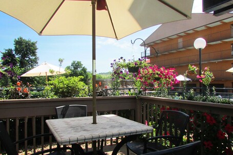 Arbors at Island Landing Hotel Suites - Image 40