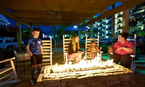 Fireplace - Arbors at Island Landing Hotel & Suites (Pigeon Forge)
