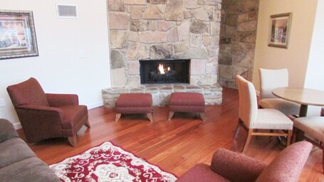 Arbors at Island Landing Hotel Suites - Image 31