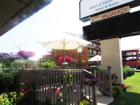 Arbors at Island Landing Hotel Suites - Image 41
