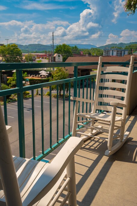 Arbors at Island Landing Hotel Suites - Image 28