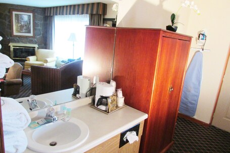 Arbors at Island Landing Hotel Suites - Image 32