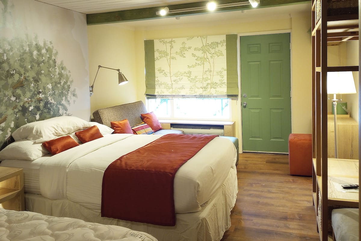 Lyxrum - 2 queensize-sängar | Sängtillbehör av högsta kvalitet, duntäcken och bäddmadrasser