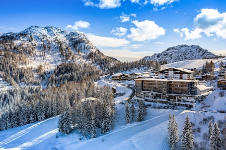 Property grounds. Falkensteiner Family Hotel Sonnenalpe