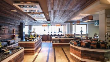 Desayuno buffet incluido todos los días