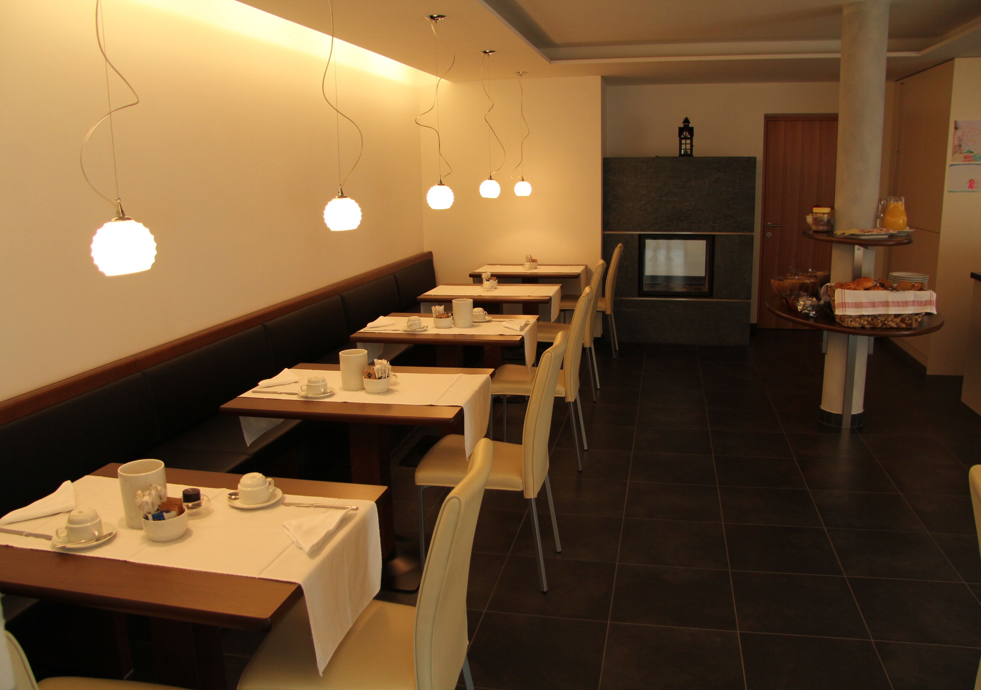 Colazione a buffet inclusa, servita tutte le mattine 