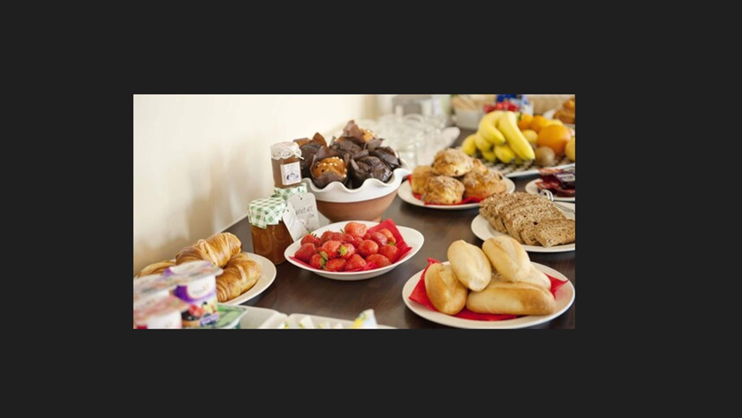 Free daily continental breakfast