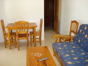 Departamento, 1 habitación | Sala de estar