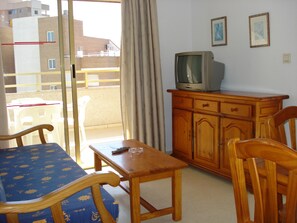 Apartment, 1 Bedroom | Living room