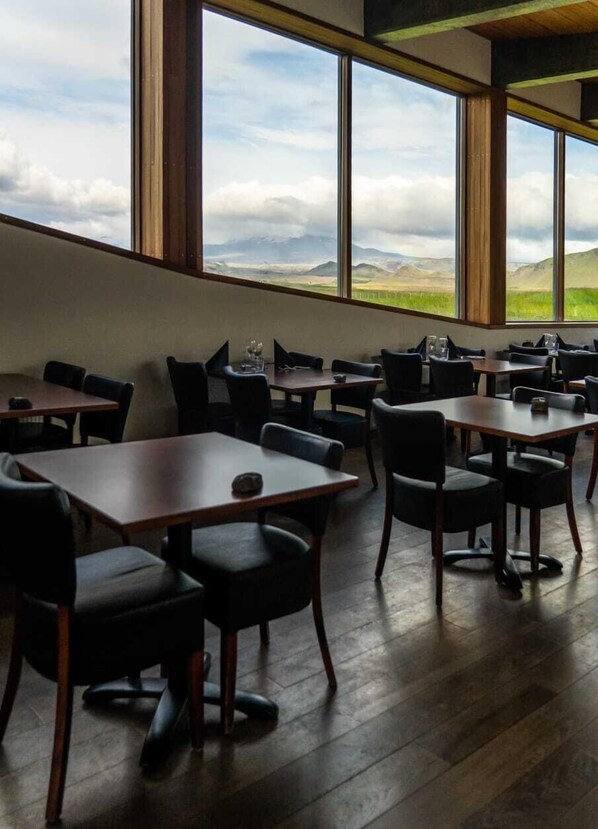 Tägliches inbegriffenes kontinentales Frühstück