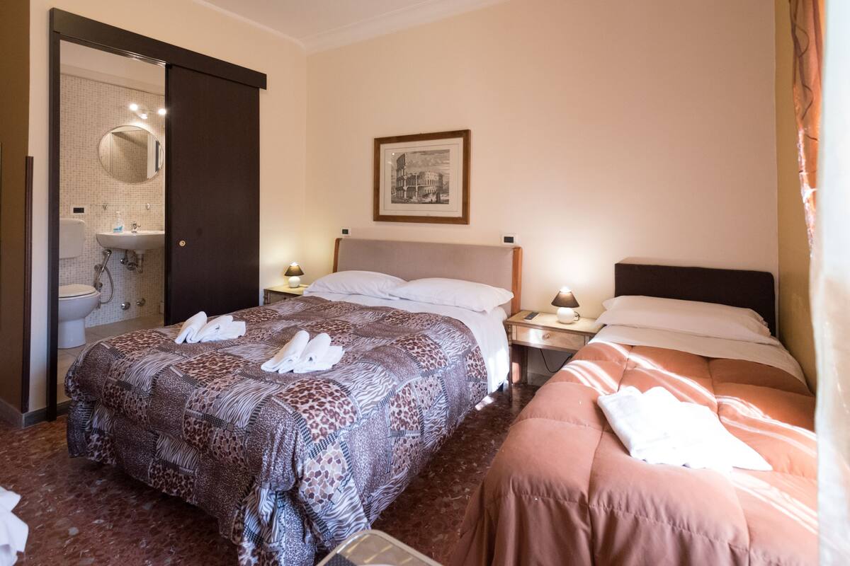 1 bedroom, pillow-top beds, desk, iron/ironing board