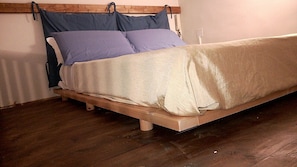 Apartment, Annex (Domus Quovadis) | Pillowtop-Betten, Schreibtisch, Bügeleisen/Bügelbrett, kostenloses WLAN