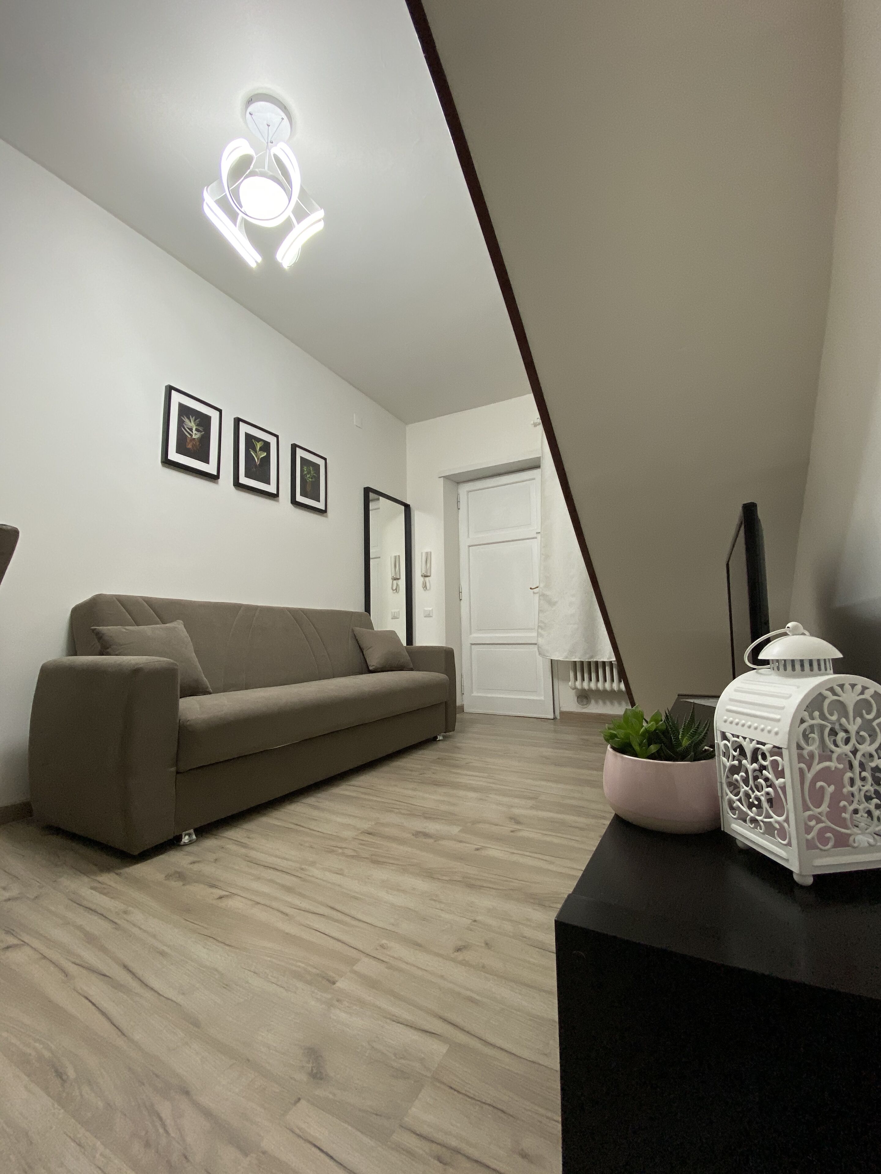 Televisión LED 32 pulgadas con canales de televisión por cable