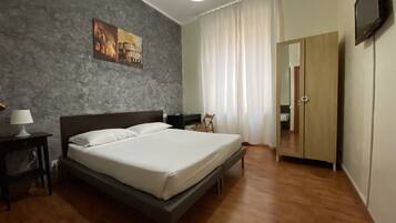 Daunenbettdecken, Minibar, Zimmersafe, Schreibtisch