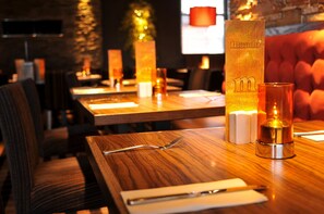 Breakfast, lunch and dinner served - Mondo Hotel (Coatbridge)