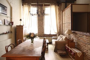 Petit déjeuner complet compris tous les jours