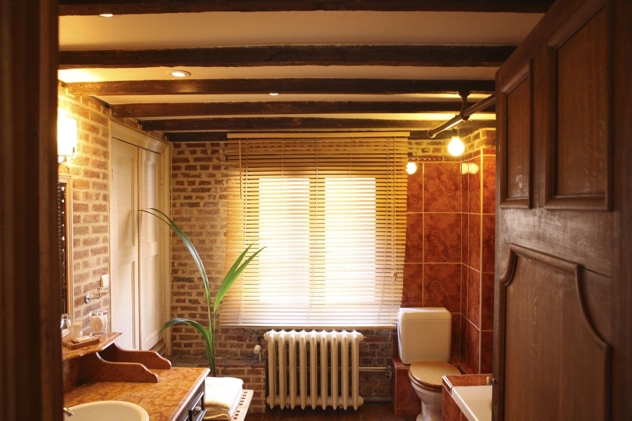 Comfort Double or Twin Room, Private Bathroom | Bathroom | Combined shower/tub, free toiletries, hair dryer, towels