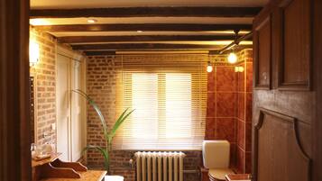 Comfort Double or Twin Room, Private Bathroom | Bathroom | Combined shower/tub, free toiletries, hair dryer, towels