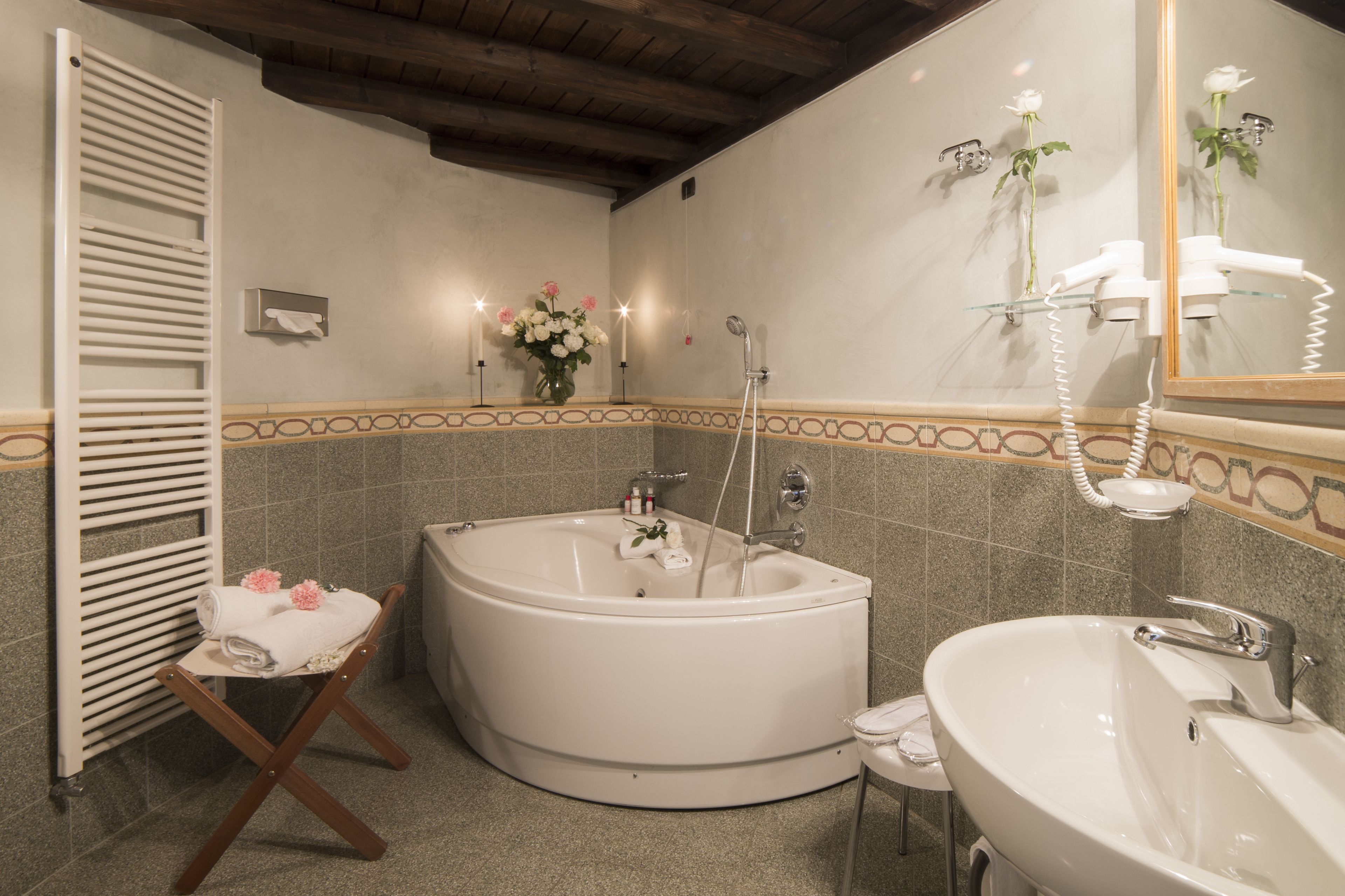 duplex (suite) | bathroom | free toiletries, hair dryer, bathrobes, bidet