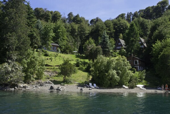 Private beach, fishing - Cabañas Villa Pañil (San Carlos de Bariloche)