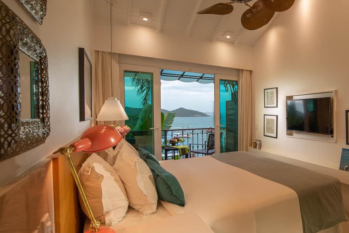 Egyptian cotton sheets, pillowtop beds, minibar, in-room safe