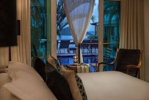 Classic Room | Egyptian cotton sheets, pillowtop beds, minibar, in-room safe