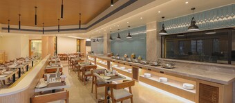 Lemon Tree Hotel Chinchwad Pune
