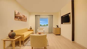 Superior Suite | Zona de estar | Una televisión LCD