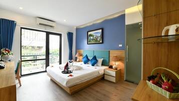 Minibar, caja fuerte, sistema de insonorización